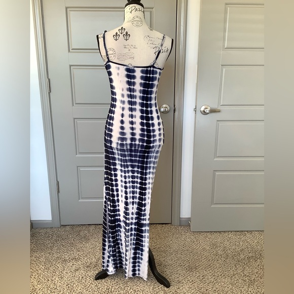 ☀️ Tye-dyed Fashion Nova Maxi Dress ☀️ - Picture 4 of 11